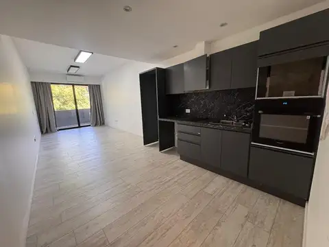 VENYA 1 AMBIENTE CON COCHERA LAS LOMITAS