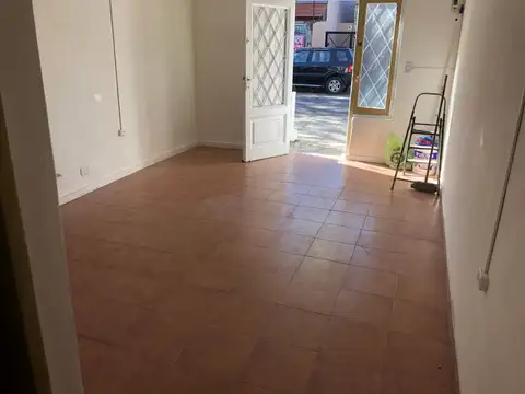 Depto Tipo Casa en Alquiler 50 años