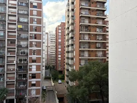 Albarellos 1000, Piso 6