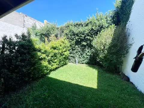 VENTA DUPLEX 4 AMBIENTES PLAY Y COCHERA VICTORIA