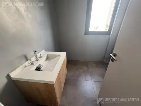 Casa en Venta al Este