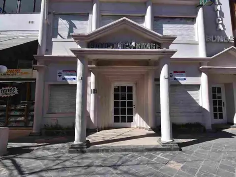 VENTA LOCAL COMERCIAL EN PINAMAR 