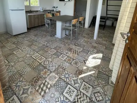 Finca en venta. Mendoza, con casa y 4 duplex.