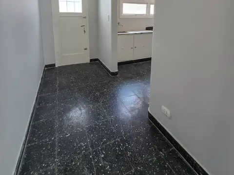 PH 3 amb. c/ dependencia y 2 patios - Ap. Crédito- Córdoba y Gascón