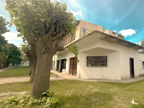 VENTA CASA, DEPARTAMENTO Y LOCAL 4 AMBIENTES