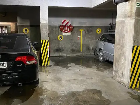 Estupenda Cochera casi sin Expensas - ideal inversor