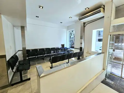Oficina Monoambiente con 20 baños