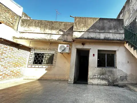 VENTA - PH - 4 AMBIENTES - SIN EXPENSAS - PATIO - QUINCHO - TERRAZA - POMPEYA - PERMUTA
