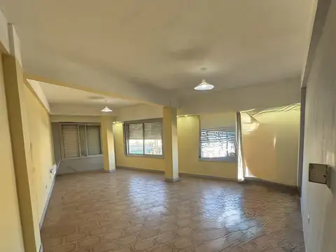 Diag 401 Melvin Jones 5200, Piso 1