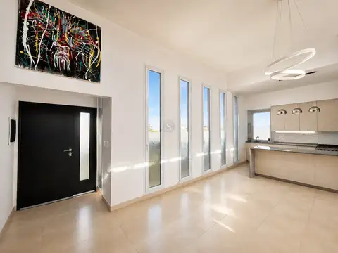 Casa 4 ambientes con 3 baños