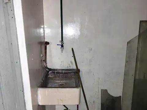 Galpon en Alquiler en Avellaneda, $ 900.000