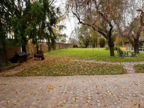 Casa 7 ambientes con 3 baños