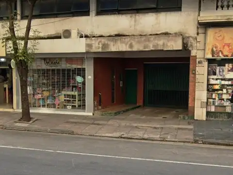 Cochera en excelente ubicación Suarez y Montes de Oca 