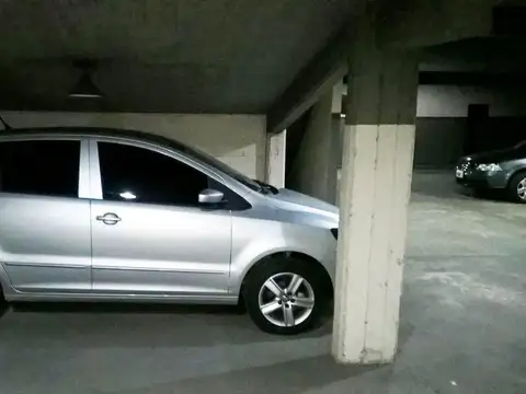 Cochera en Venta con acceso Ascensor