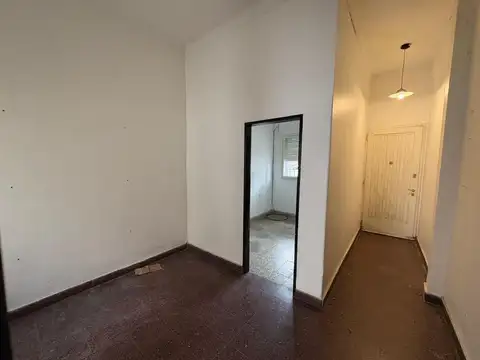 Depto Tipo Casa en Alquiler en Parque Chacabuco, $ 1.400.000