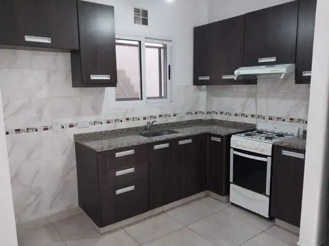 Depto Tipo Casa en Alquiler de 1 dormitorio