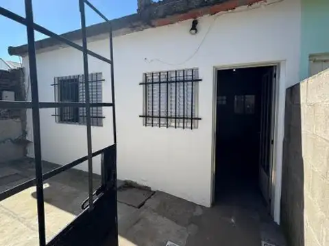 ALQUILER: GENARO ROLDÁN 864 - SAN LORENZO
