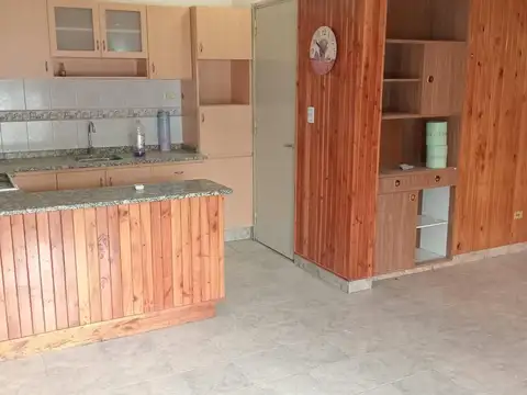 Casa en Alquiler con 1 cochera