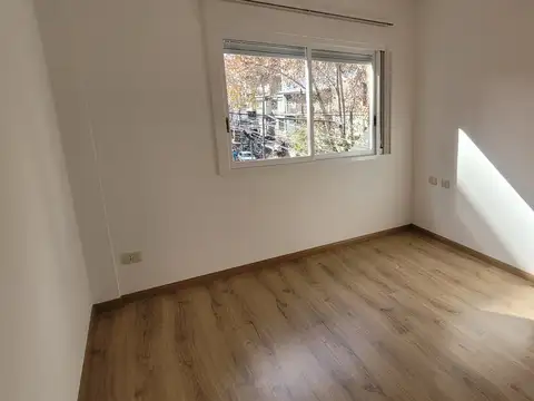 Departamento en Alquiler en Villa Ballester, $ 680.000