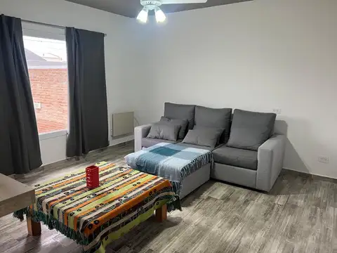 Casa en  VENTA CLAROMECO ENTRE 44 Y 46 A DOS CUADRAS DEL MAR