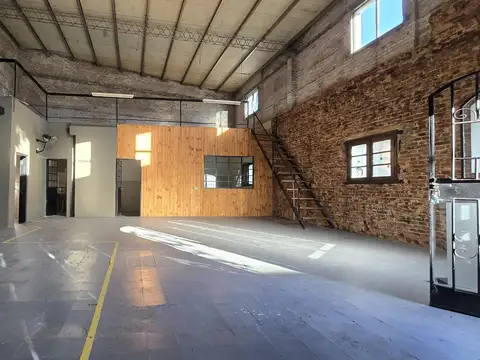 Amplio LOCAL 170 m2 cubiertos APTO VARIOS DESTINOS a una cuadra de Iturraspe y Saavedra, SF