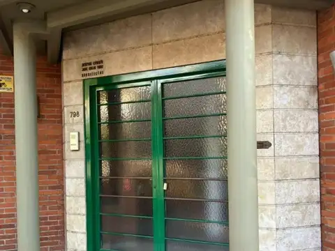 25 De Mayo 700