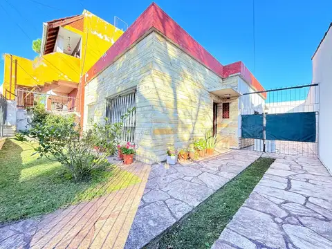 CASA AMERICANA EN EXCELENTE ZONA RESIDENCIAL