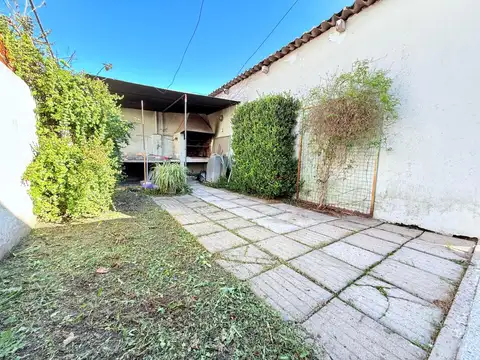 CASA AMERICANA EN EXCELENTE ZONA RESIDENCIAL