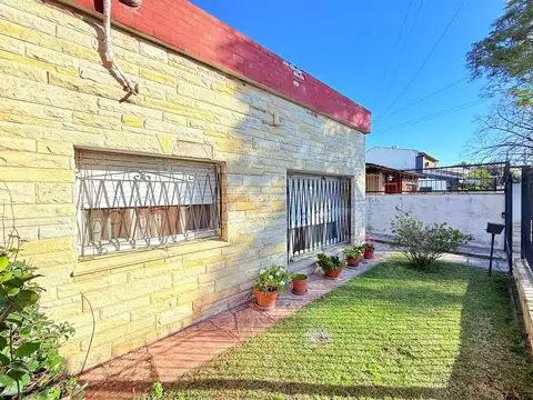 Casa en Venta en Castelar, USD 89.000