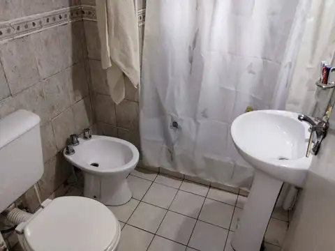 Departamento 4 ambientes con 1 baño