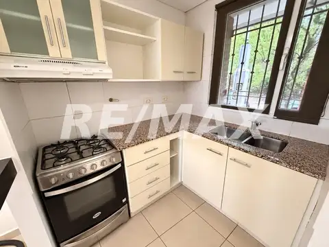 Depto Tipo Casa en Alquiler de 3 ambientes