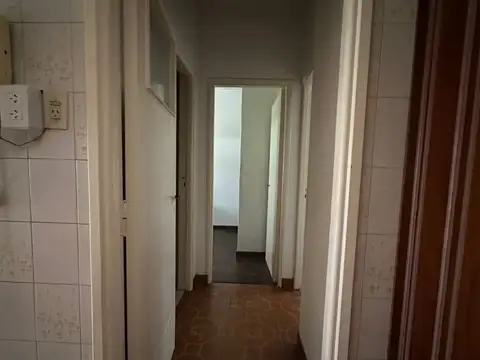 CASA CON QUINCHO E/VILLA LUZURIAGA - LA MATANZA