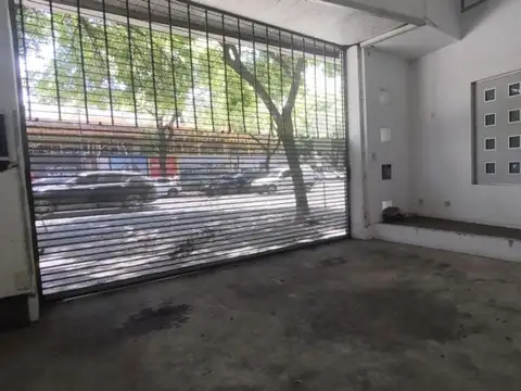 Alquiler. Depósito/Local/Oficina. 300 m². Córdoba y Dorrego.