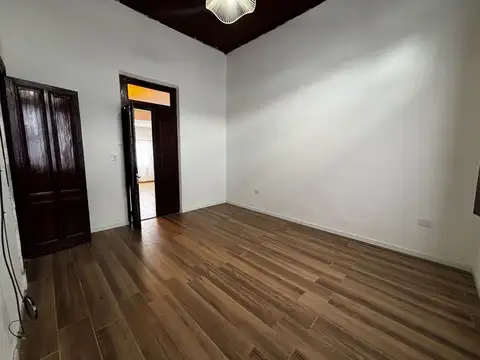 Casa 2 ambientes con 1 baño