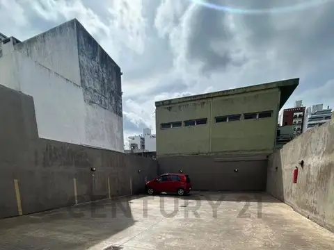 Cochera en venta en el centro, La Plata