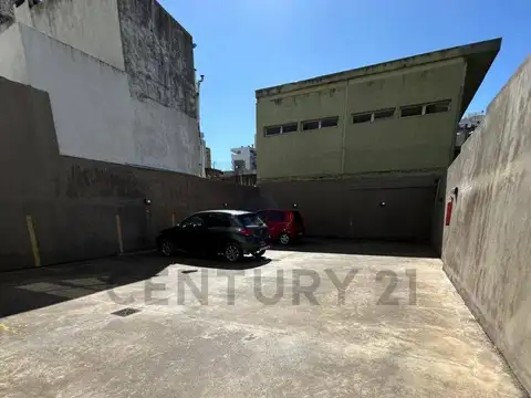 Cochera en venta en el centro, La Plata