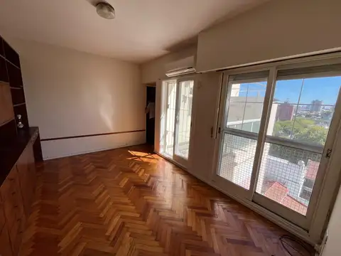 APTO  CREDITO BANCARIO 2 AMB SOLEADO Y LUMINOSO CON BALCON