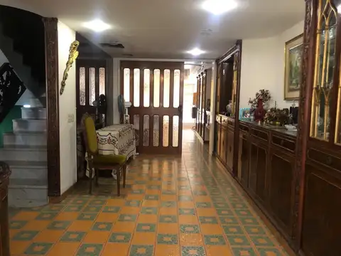 Av Salvador Maria del Carril 3800