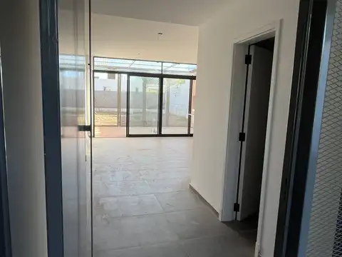 Depto Tipo Casa 5 ambientes con 2 baños