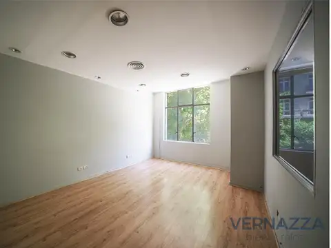 Oficina Monoambiente con 2 baños