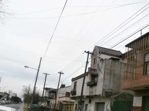 141 -  Av. Belgrano 6800