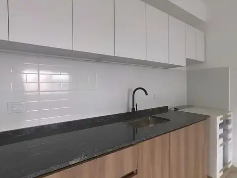 Avenida Presidente Arturo Illia 2700