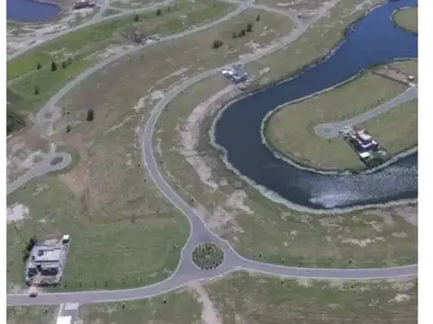 Terreno en Venta de 902,0 m2