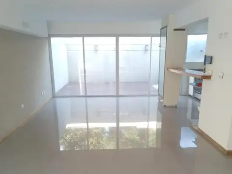 Casa en Alquiler en Villa Sarmiento, $ 2.000.000