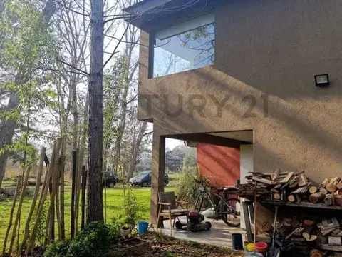 ALQUILER PERMANENTE- CASA 3 DORMITORIOS EN BARRIO CERRADO AMARYLIS (EXALTACION DE LA CRUZ)