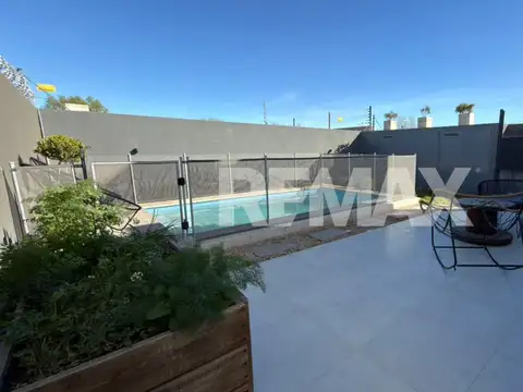 VENTA DÚPLEX 3 DORMITORIOS CALLE BOERR 2789 NQN