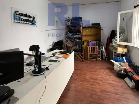 Galpón con oficina