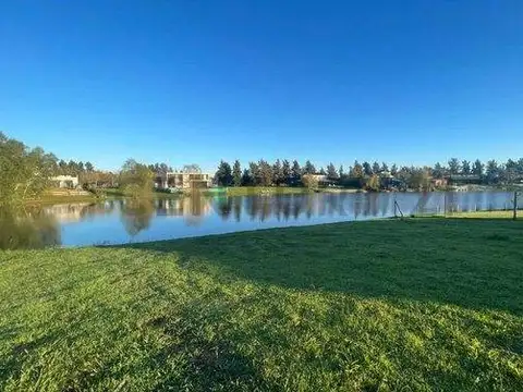 Tulipán 3900, Piso 0