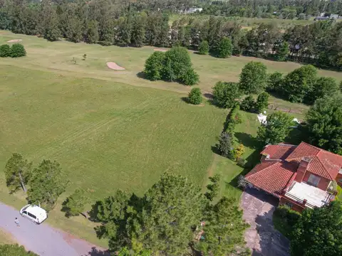 Terreno de 1300 m2 en el Country Golf La Carolina