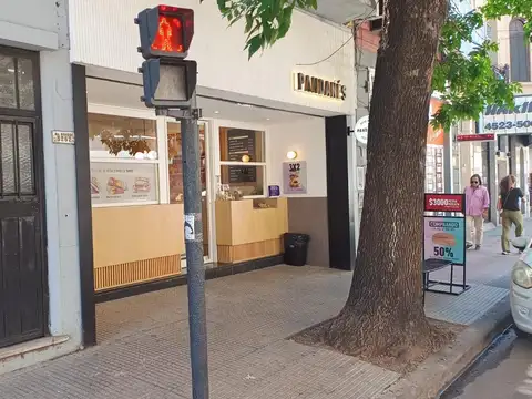 Depto Tipo Casa 3 ambientes con 2 baños